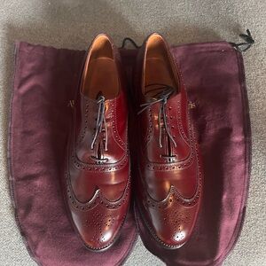 Men’s dress shoes